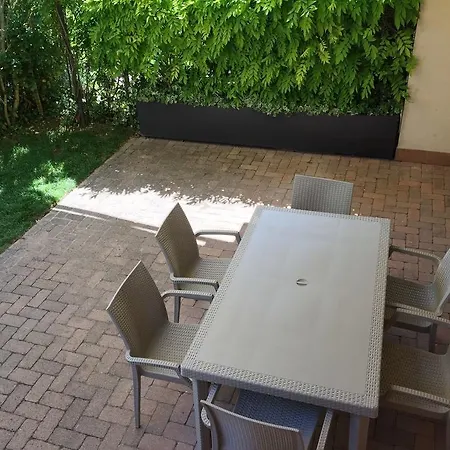 Borgo Dei Fiori Apartment *